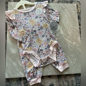 Milkberry NWT Two-Piece Set- Floral- Size 3-6 Months